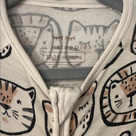 Little Sleepies Cream Lions, Tigers & Bears Zippy, 12-18 Months - Picture 2 of 3